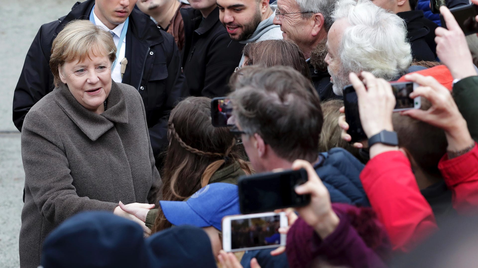 Kanzlerin Angela Merkel bei der Gedenkveranstaltung an der Bernauer Straße.