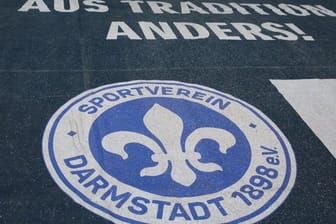 Das Vereinswappen vom Zweitligaclub Darmstadt 98.