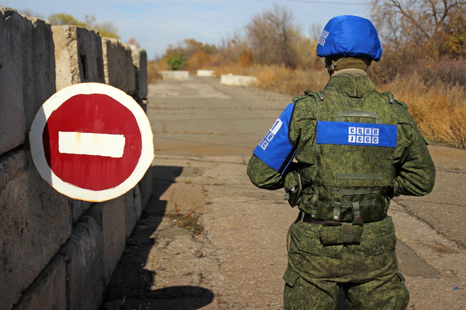 Ein Soldat in Luhansk: In der Ostukraine soll Frieden gestiftet werden. (Archivbild)