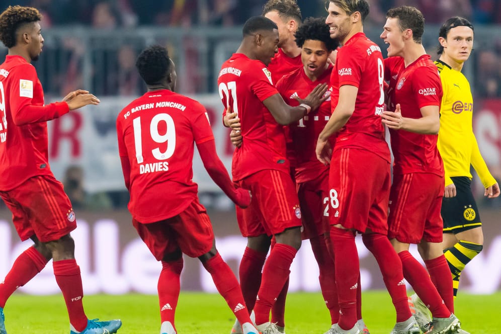 Der FC Bayern wehrt den Angriff von Herausforderer Borussia Dortmund eindrucksvoll ab. Robert Lewandowski schießt sich in neue Sphären. Und Thomas Müller müllert gewaltig. Die Einzelkritik.