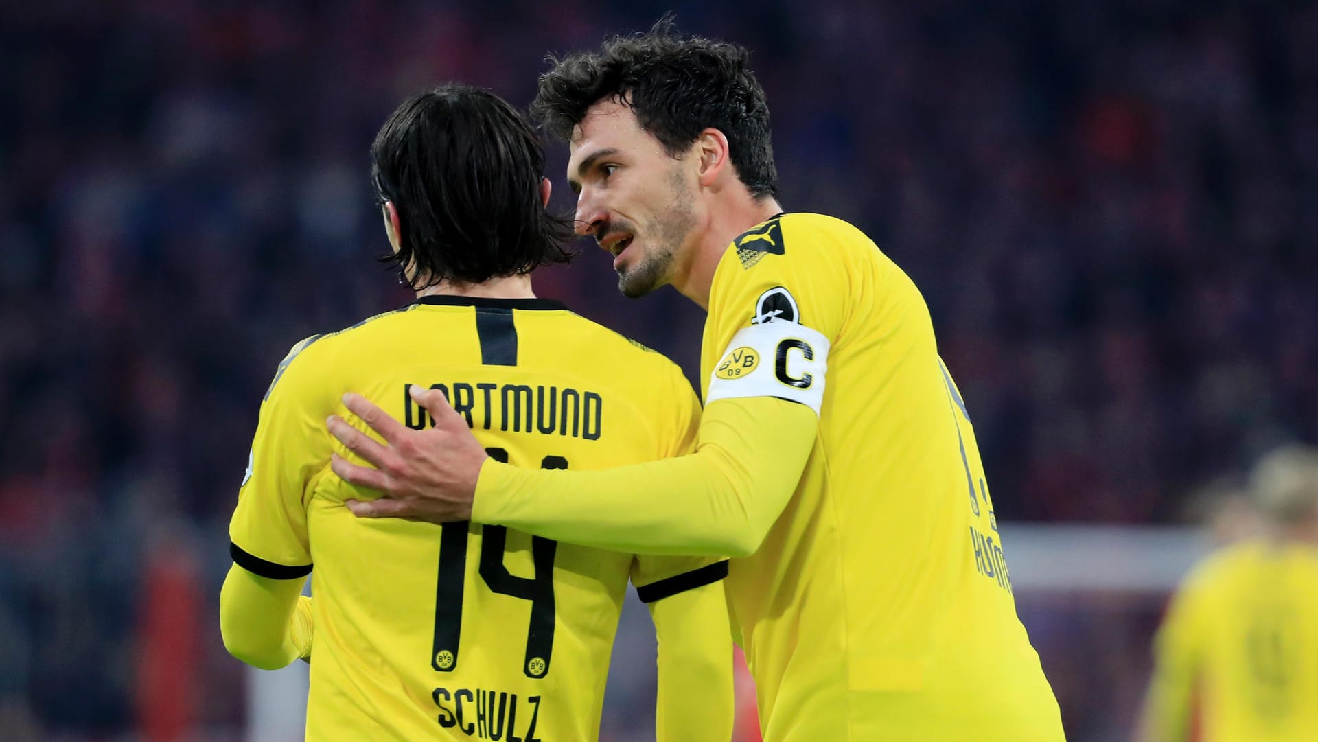 Mats Hummels (r.) versuchte seine Mitspieler zu motivieren: Viel gebracht hat es am Ende nicht.