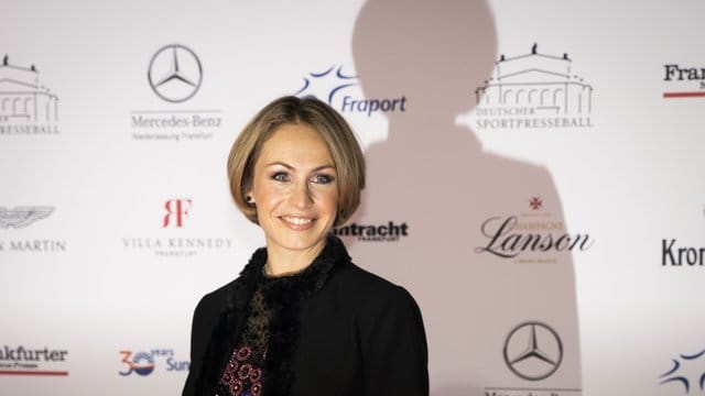 Magdalena Neuner ist beim Deutschen Sportpresseball als "Legende des Sports" geehrt worden. Magdalena Neuner ist beim Deutschen Sportpresseball als "Legende des Sports" geehrt worden.