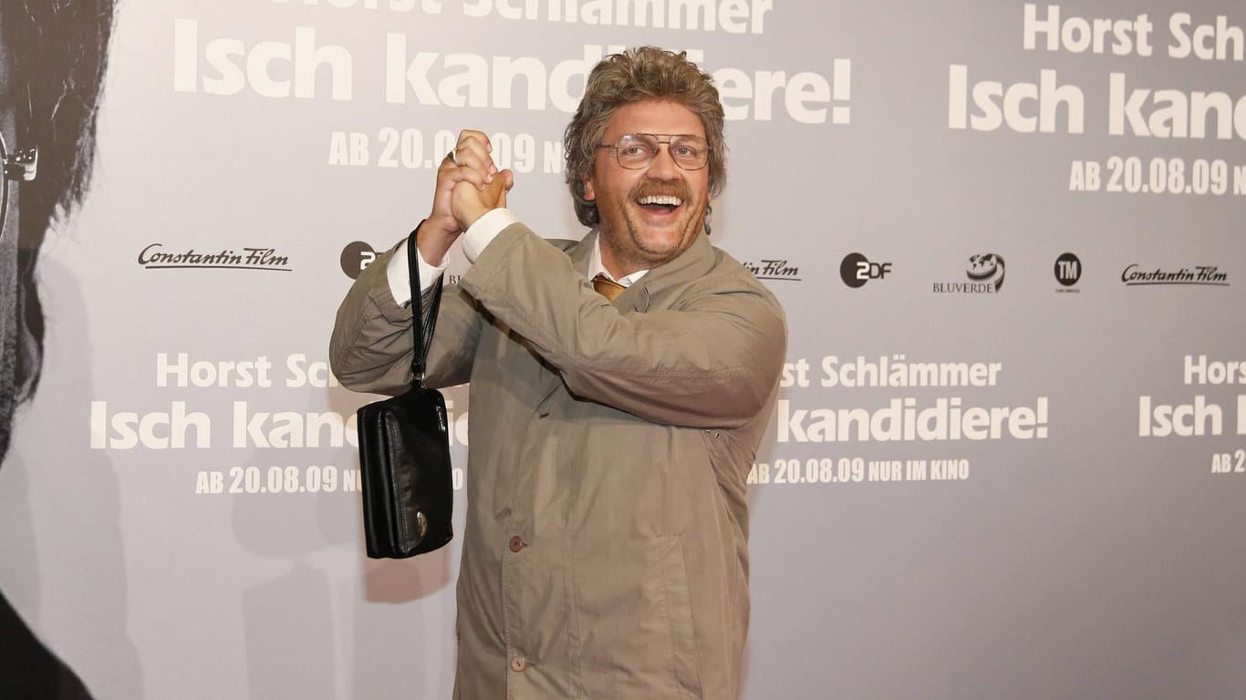 Hape Kerkeling in der Rolle als Horst Schlämmer: 2009 kam der Film "Isch kandidiere!" in die Kinos. Mit der Figur feierte er große Erfolge.