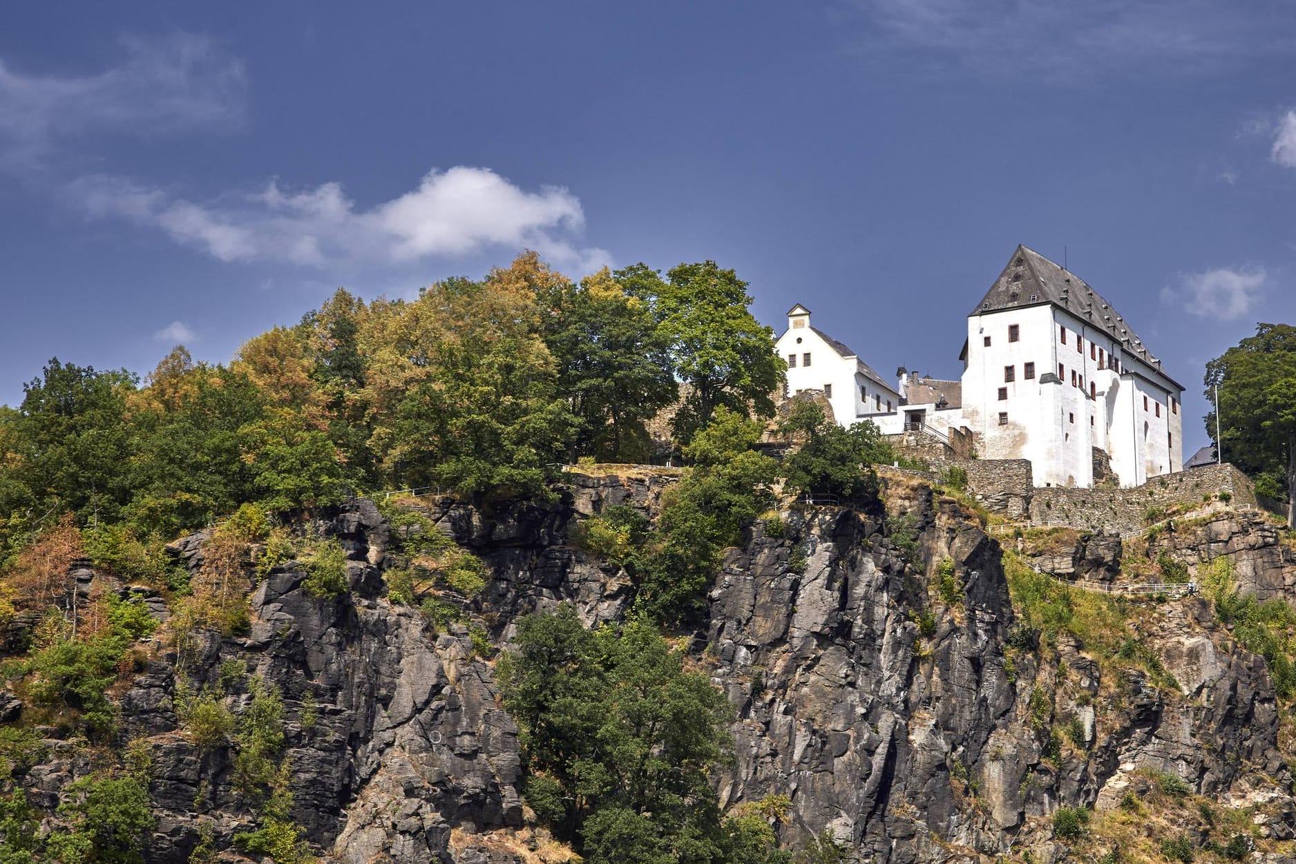 Burg Wolkenstein (Symbolbild): Beim Klettern im Erzgebirge ist eine junge Frau tödlich verunglückt.