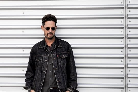 Vergangenheit und Gegenwart treffen in Max Herres Album "Athen" aufeinander.
