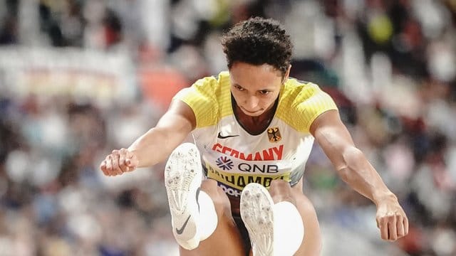 Malaika Mihambo kann sich einen Staffel-Start bei den Olympischen Spielen 2020 gut vorstellen. Malaika Mihambo kann sich einen Staffel-Start bei den Olympischen Spielen 2020 gut vorstellen.