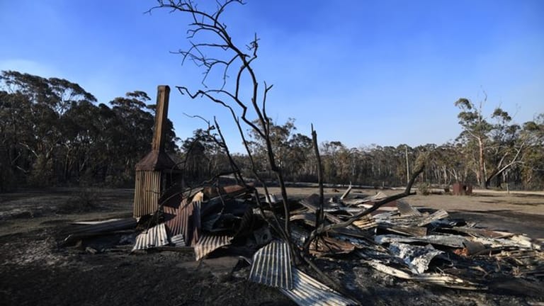 Die Überreste eines durch einen Buschbrand zerstörten Hauses im Bundesstaat New South Wales.