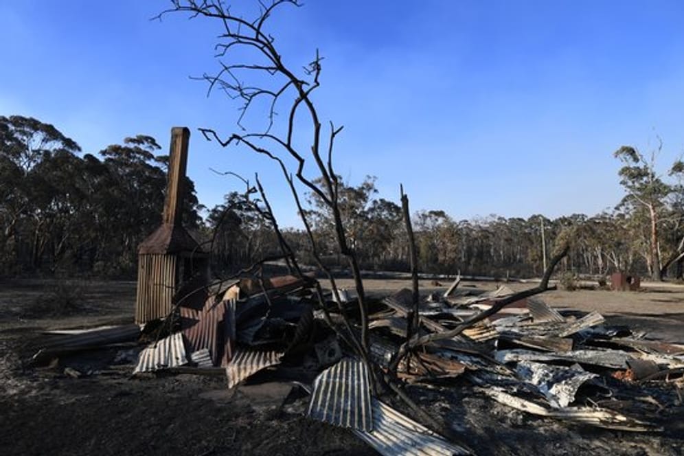 Die Überreste eines durch einen Buschbrand zerstörten Hauses im Bundesstaat New South Wales.
