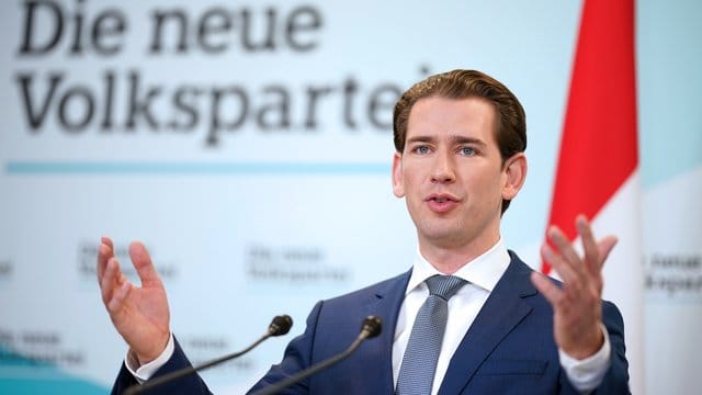 Sebastian Kurz, Ex-Kanzler und ÖVP-Vorsitzender, will mit den Grünen über eine Koalition verhandeln. Sebastian Kurz, Ex-Kanzler und ÖVP-Vorsitzender, will mit den Grünen über eine Koalition verhandeln.
