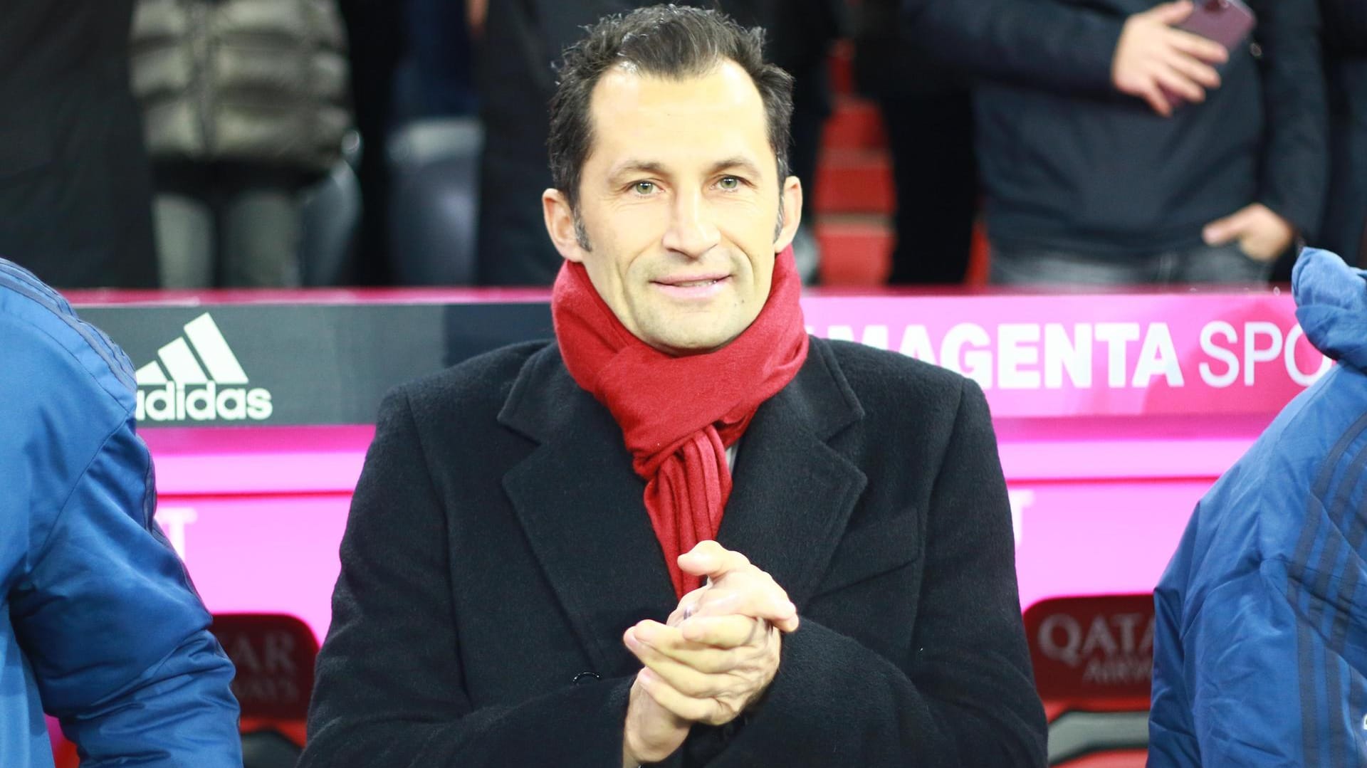 Bayerns Sportdirektor Hasan Salihamidzic darf sich über eine Beförderung freuen.