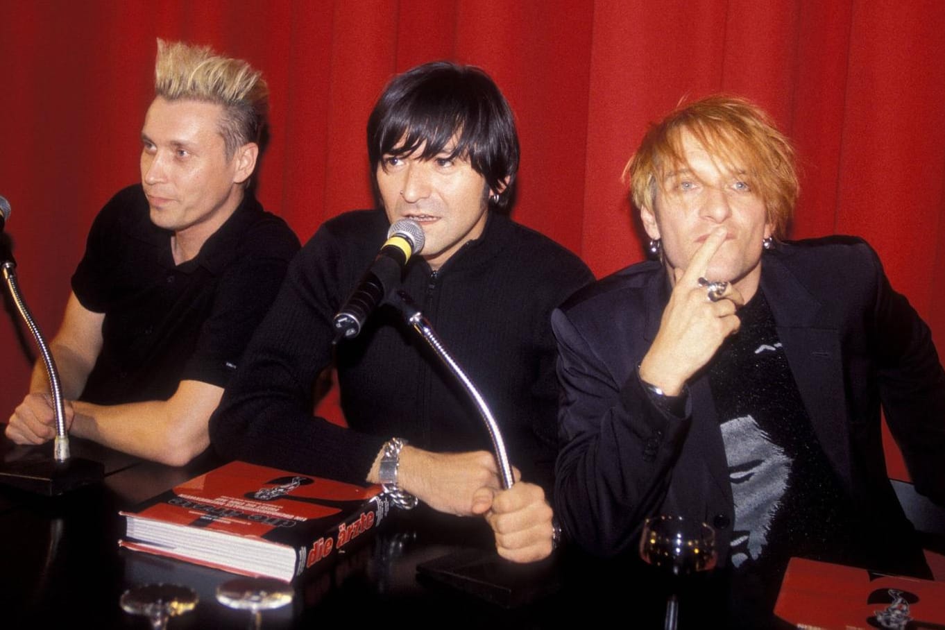 Die Ärzte: Die Band feiert im nächsten Jahr ein Comeback und geht wieder auf Tour.