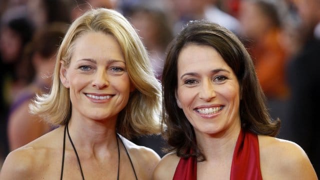 Die Moderatorin Anne Will (r) und die Kommunikationswissenschaftlerin Miriam Meckel gehen getrennte Wege. Die Moderatorin Anne Will (r) und die Kommunikationswissenschaftlerin Miriam Meckel gehen getrennte Wege.
