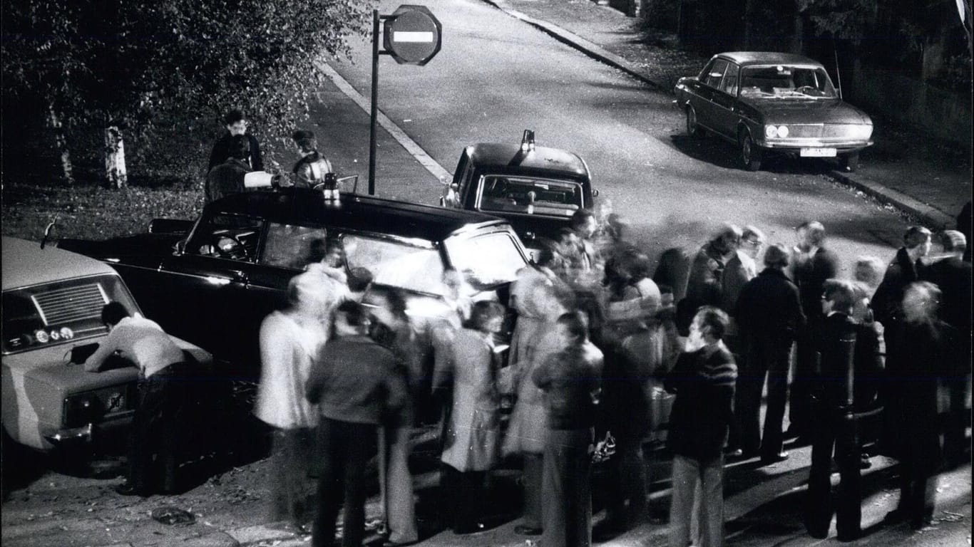 "Deutscher Herbst": 1977 entführte und ermordete die RAF den Arbeitgeber-Präsidenten Hanns Martin Schleyer. Sein Leichnam wurde im Kofferraum eines Wagens in Frankreich gefunden.