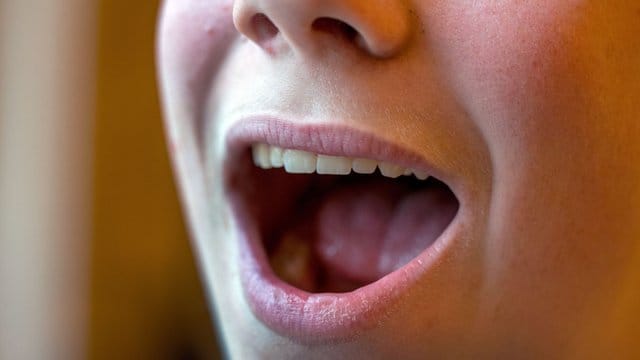 Ob im Chor oder alleine, Singen trägt zum geistigen und körperlichen Wohlbefinden bei.