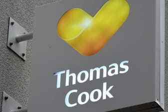 Werbeschild des insolventen Reiseveranstalters Thomas Cook: Für den Konzern scheint es keine Hoffnung mehr zu geben.