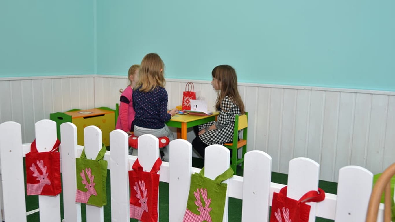 Kinderbereich im Café Glückskind: Hier spielt es keine Rolle, wenn Kinder mal lauter spielen, denn dafür ist das Café da.