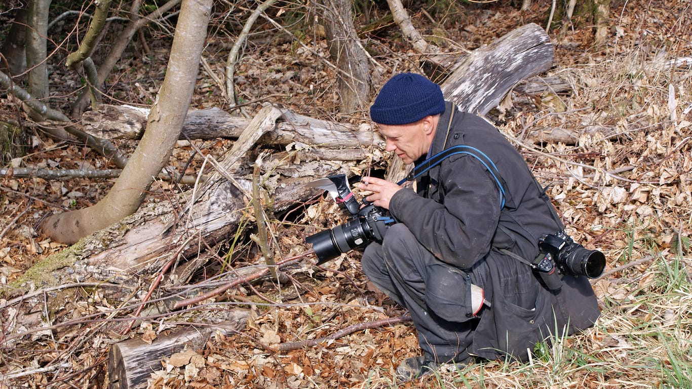 Benny Trapp im Wald.