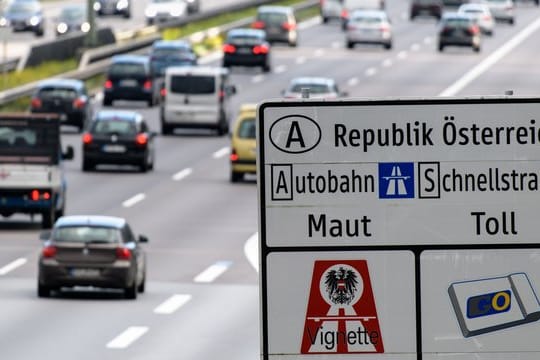 Maut-Schild