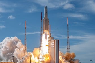 Eine Esa-Rakete vom Typ Ariane 5 startet.