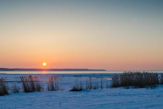 Winter in Finnland: Damit das seltene Phänomen auftritt, müssen Temperaturen und Wasserströmung perfekt zusammenspielen (Symbolbild).