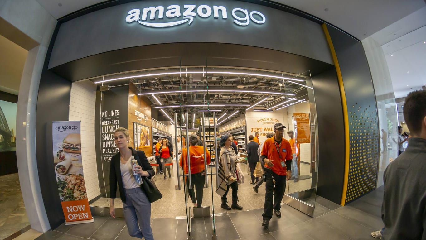 Eingang des Amazon Go Geschäfts in New York: In diesem Supermarkt gibt es keine Kassen.