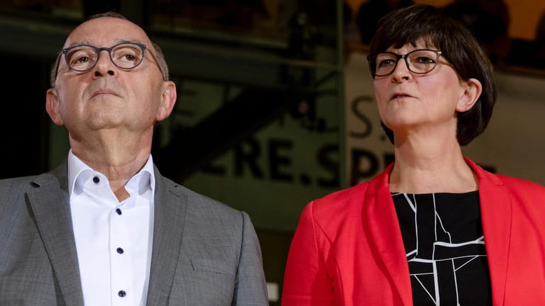 Saskia Esken und Norbert Walter-Borjans: Die SPD-Politiker wollen Parteivorsitzende werden – und stellen Bedingungen für die Fortsetzung der großen Koalition.