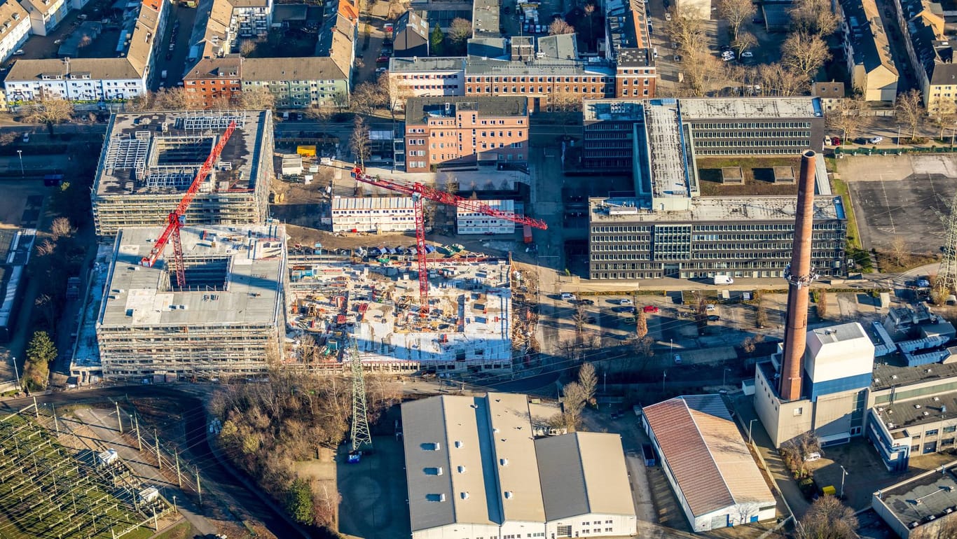 Blick auf eine Baustelle am Steag-Heizkraftwerk in der Grillostraße in Essen: Dort kam es zu einer technischen Störung.