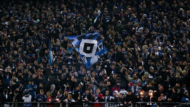 Der Hamburger SV will kontrolliert Pyrotechnik abbrennen lassen. Der Hamburger SV will kontrolliert Pyrotechnik abbrennen lassen.