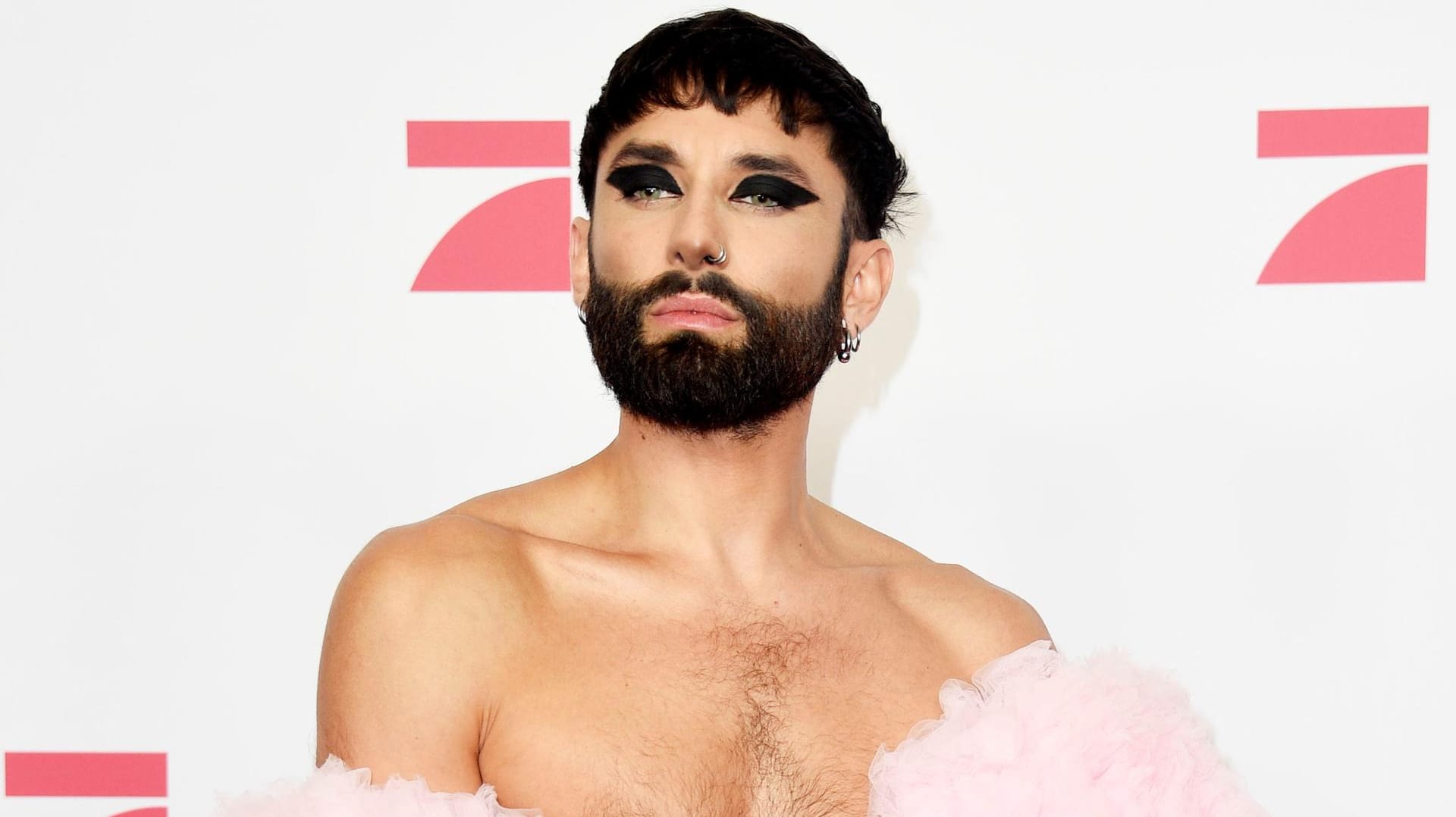 Tom Neuwirth alias Conchita Wurst: Ihm gefällt sein neuer Juroren-Job.