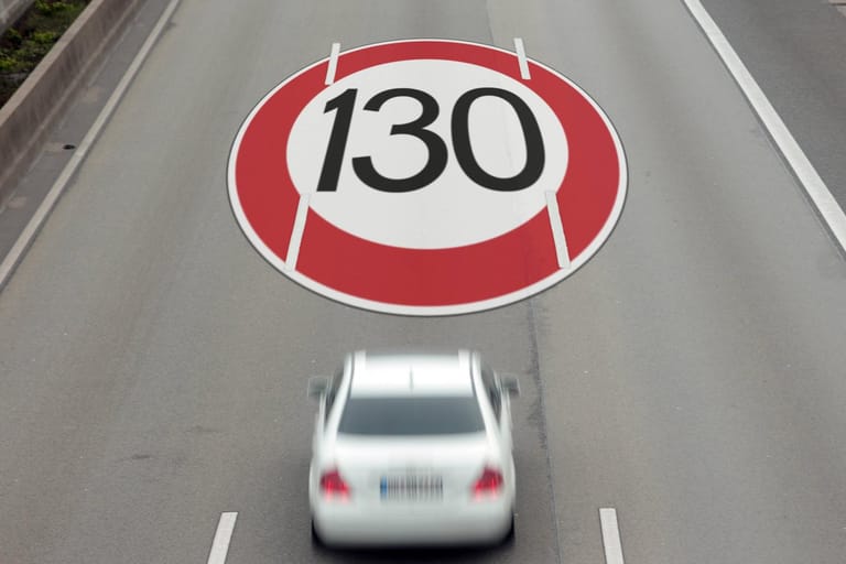 Tempo 130 in einer Illustration: Hat die Richtgeschwindigkeit eine Bedeutung?
