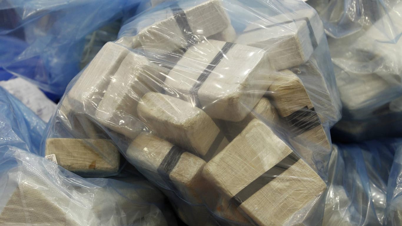 Beschlagnahmtes Heroin (Symbolbild): Ermittlerin in Ungarn ist ein großer Drogenfund gelungen