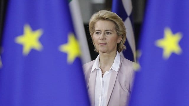 Ursula von der Leyen soll eigentlich am 1.