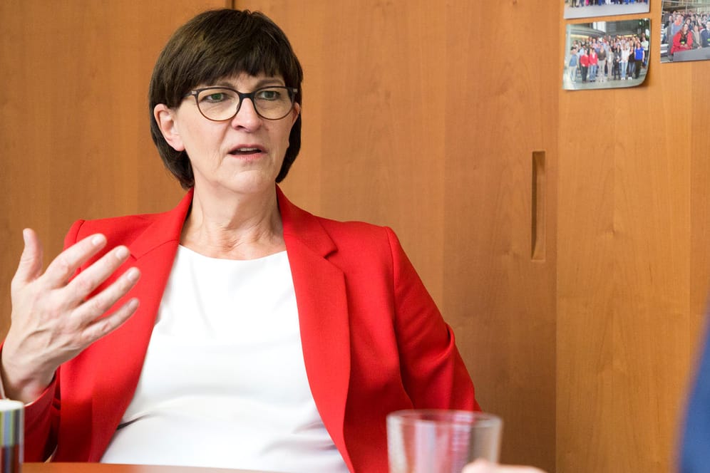 Saskia Esken im Gespräch: Die Bundestagsabgeordnete will mit Norbert Walter-Borjans SPD-Vorsitzende werden – und will die Gesellschaft umbauen.