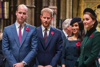 Prinz William, Prinz Harry, Herzogin Meghan und Herzogin Kate: Sie alle haben Prinz Charles zum Geburtstag gratuliert.