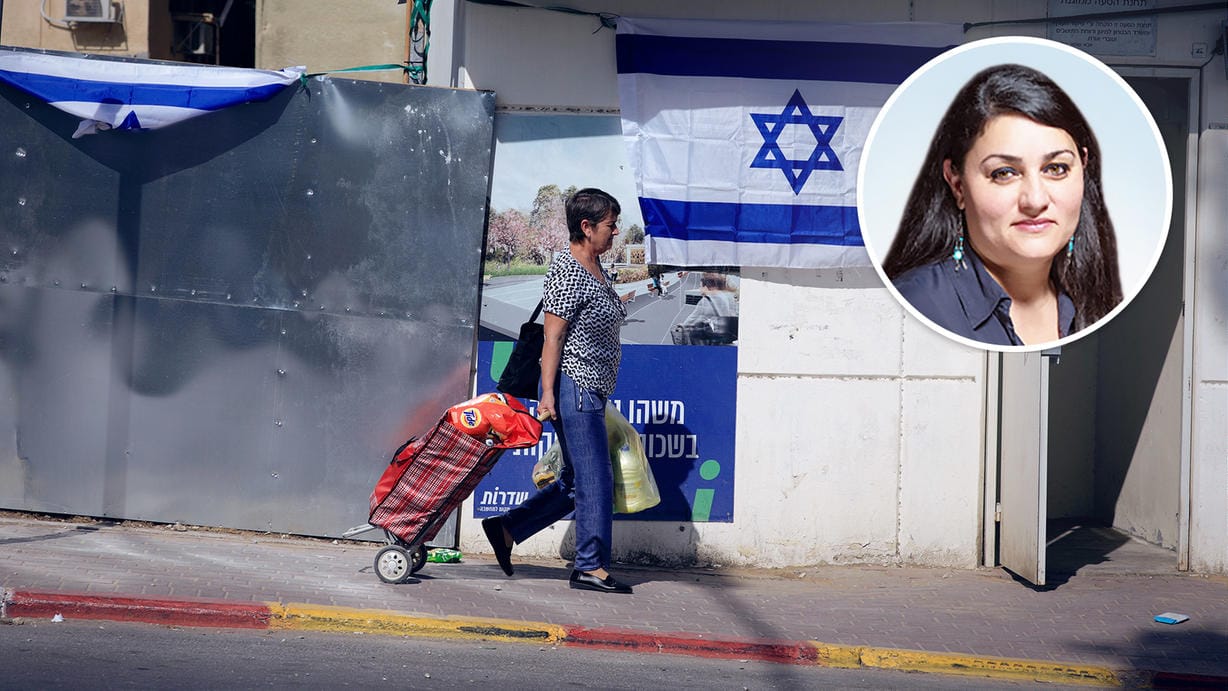 Frau vor einem Bunker in der israelischen Stadt Sderot: Im Konflikt zwischen Israelis und Palästinensern rät Lamya Kaddor zu mehr gegenseitigem Verständnis.