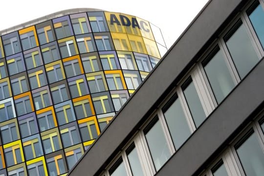 Die Mitgliederversammlung des ADAC hat eine Anhebung des Mitgliederbeitrages beschlossen.