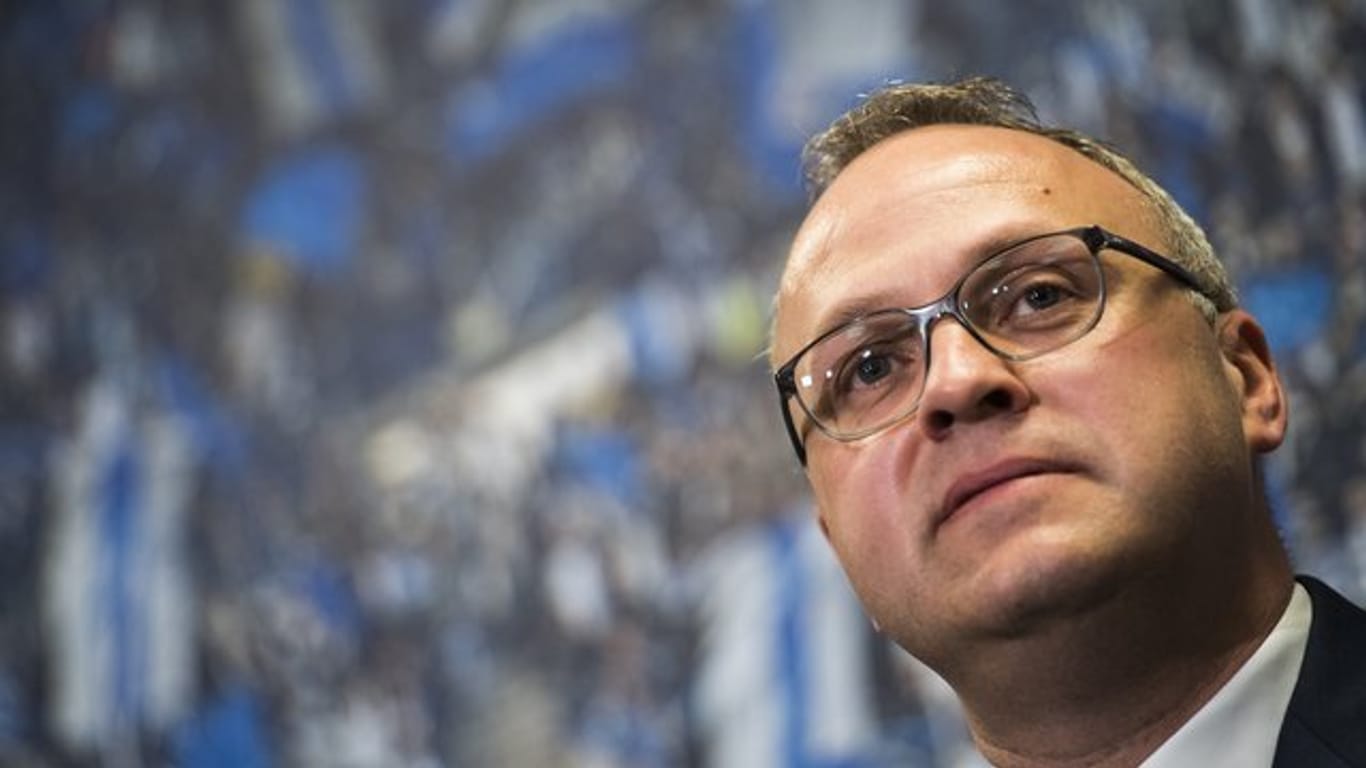 Verkündete die Verlsute des Hamburger SV: Frank Wettstein, der Finanzvorstand des HSV.