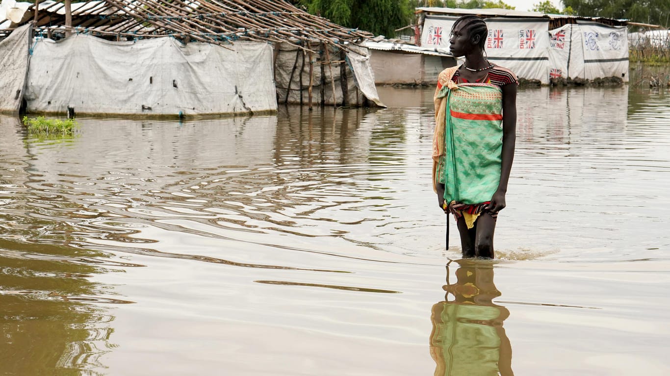 Südsudan: Starke Regenfälle verursachten verheerende Überflutungen, die Menschen brauchen Hilfe.
