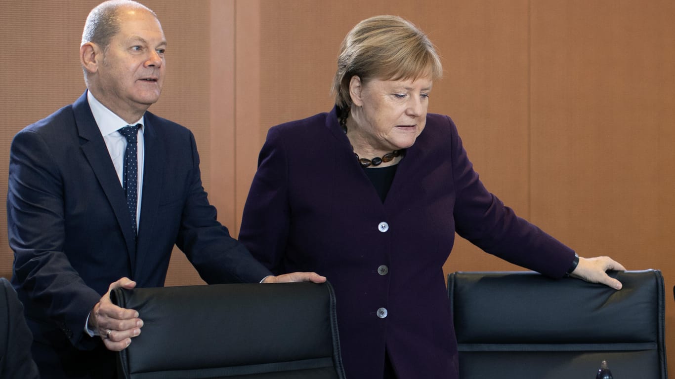Angela Merkel, CDU und Olaf Scholz, SPD: Im neuen ARD-"Deutschlandtrend" kann die SPD etwas zulegen.