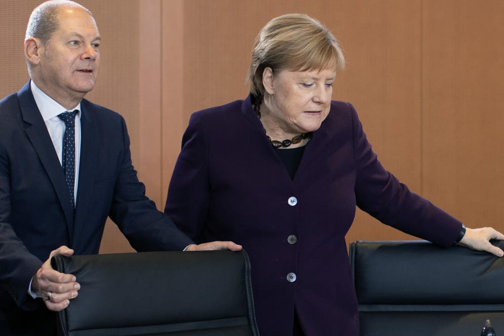 Angela Merkel, CDU und Olaf Scholz, SPD: Im neuen ARD-"Deutschlandtrend" kann die SPD etwas zulegen.