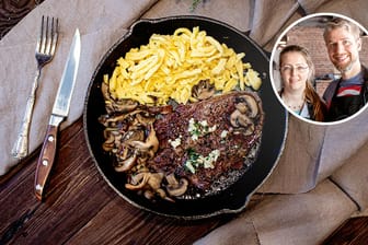 Steak mit Pilzen: Die Kräuter geben dem Fleisch den ganz besonderen Geschmack.