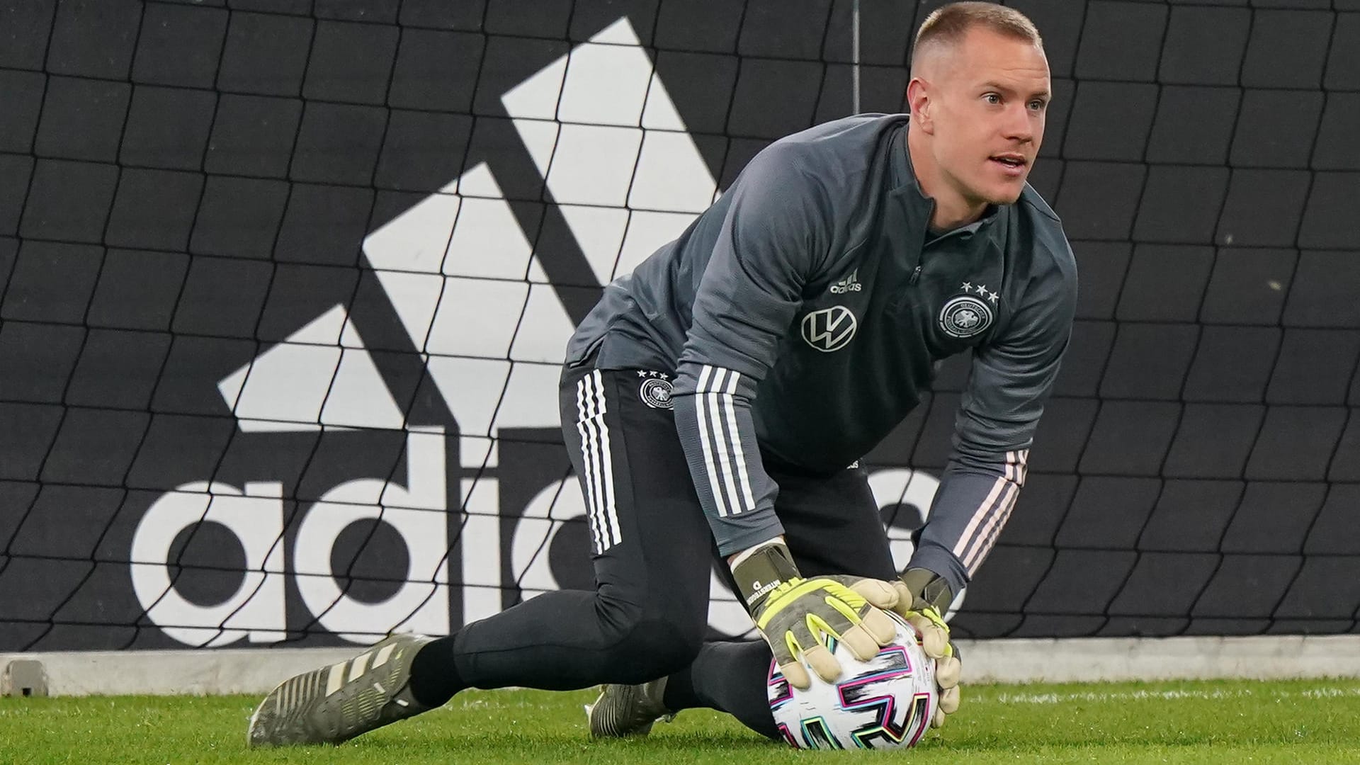 Marc-André ter Stegen im DFB-Training: Der Traum vom Länderspiel in seiner Heimatstadt erfüllt sich nicht.