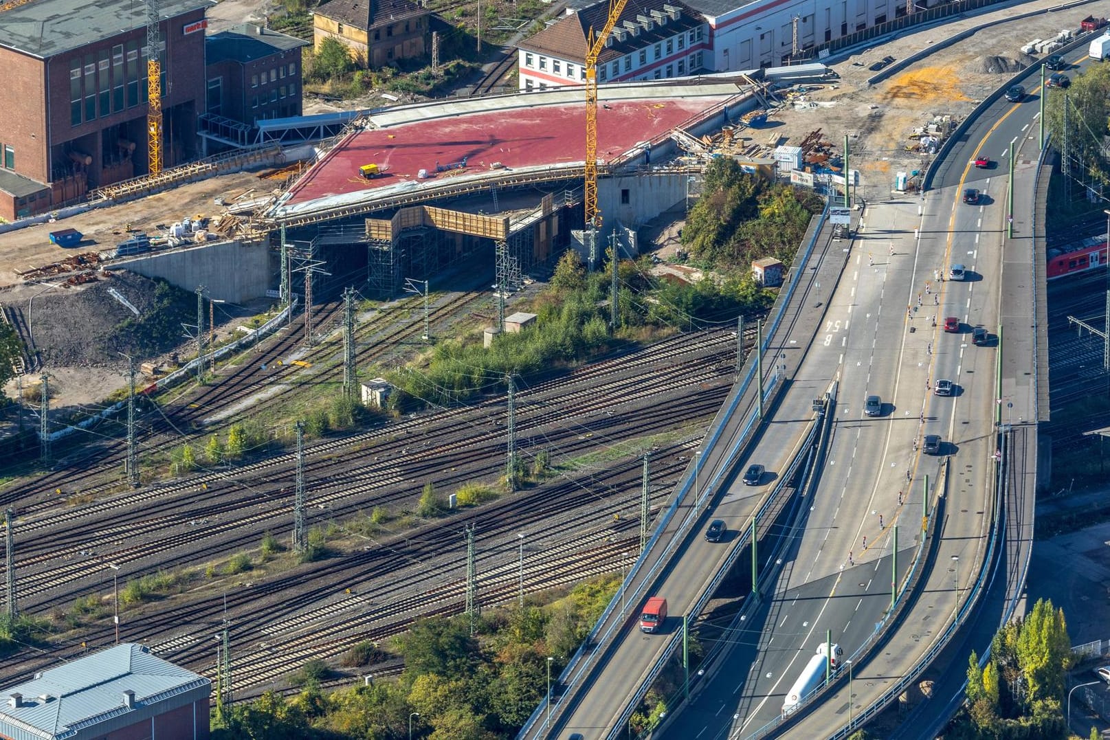 Blick auf die Brücke Eckeseyer Straße: Dort kommt es eine Woche lang zu Beeinträchtigungen.