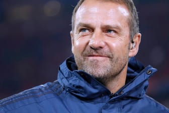 Hansi Flick: Der ehemalige Co-Trainer von Joachim Löw und Niko Kovac bleibt bis Weihnachten.