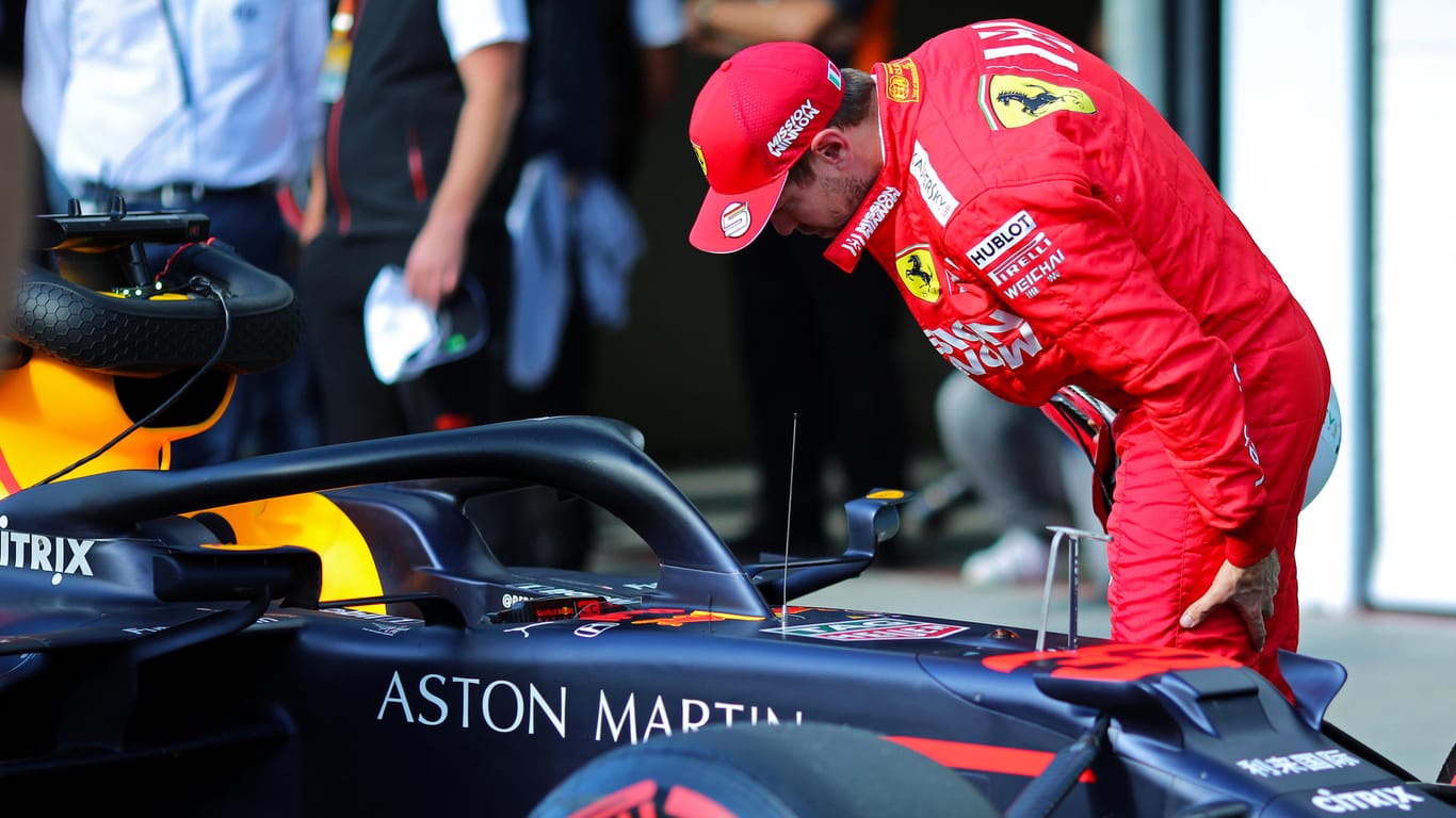 Inspizierte nach dem Qualifying den Red Bull von Verstappen: der Zweitplatzierte Sebastian Vettel.