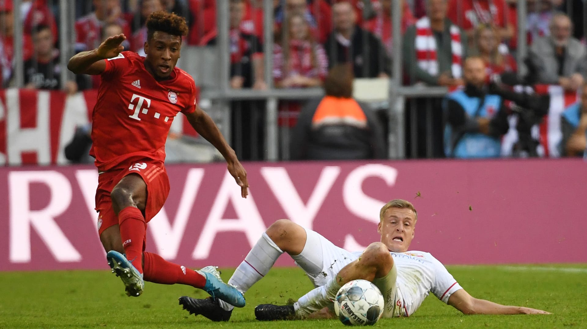 Soll einem Bericht von "Sky Sports" zufolge im Tausch für Sané zu City gehen: Bayern-Star Kingsley Coman (l.).