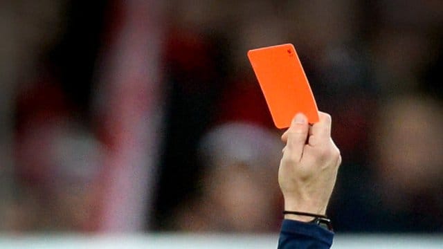 Die Schiedsrichter des Kreises Köln schickten keine Unparteiischen zu allen Spielen der Kreisligen A bis D. Die Schiedsrichter des Kreises Köln schickten keine Unparteiischen zu allen Spielen der Kreisligen A bis D.