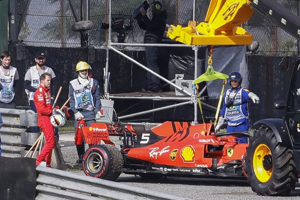 Wenige Runden vor Schluss krachen Sebastian Vettel und Charles Leclerc in Brasilien zusammen.