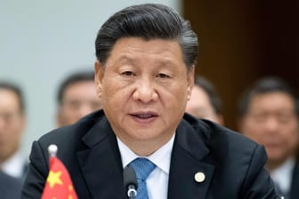Xi Jinping: Chinas Staatschef ordnete einem Bericht zufolge "keine Gnade" im Umgang mit den Uiguren an.
