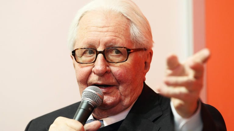 Hans-Jochen Vogel: Der ehemalige SPD-Chef schlägt seiner Partei verschiedene Wege aus der Krise vor.